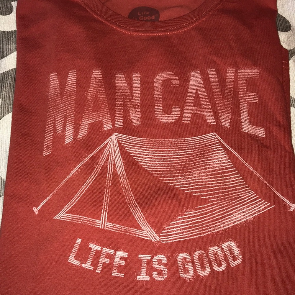 Men’s Life is Good tee